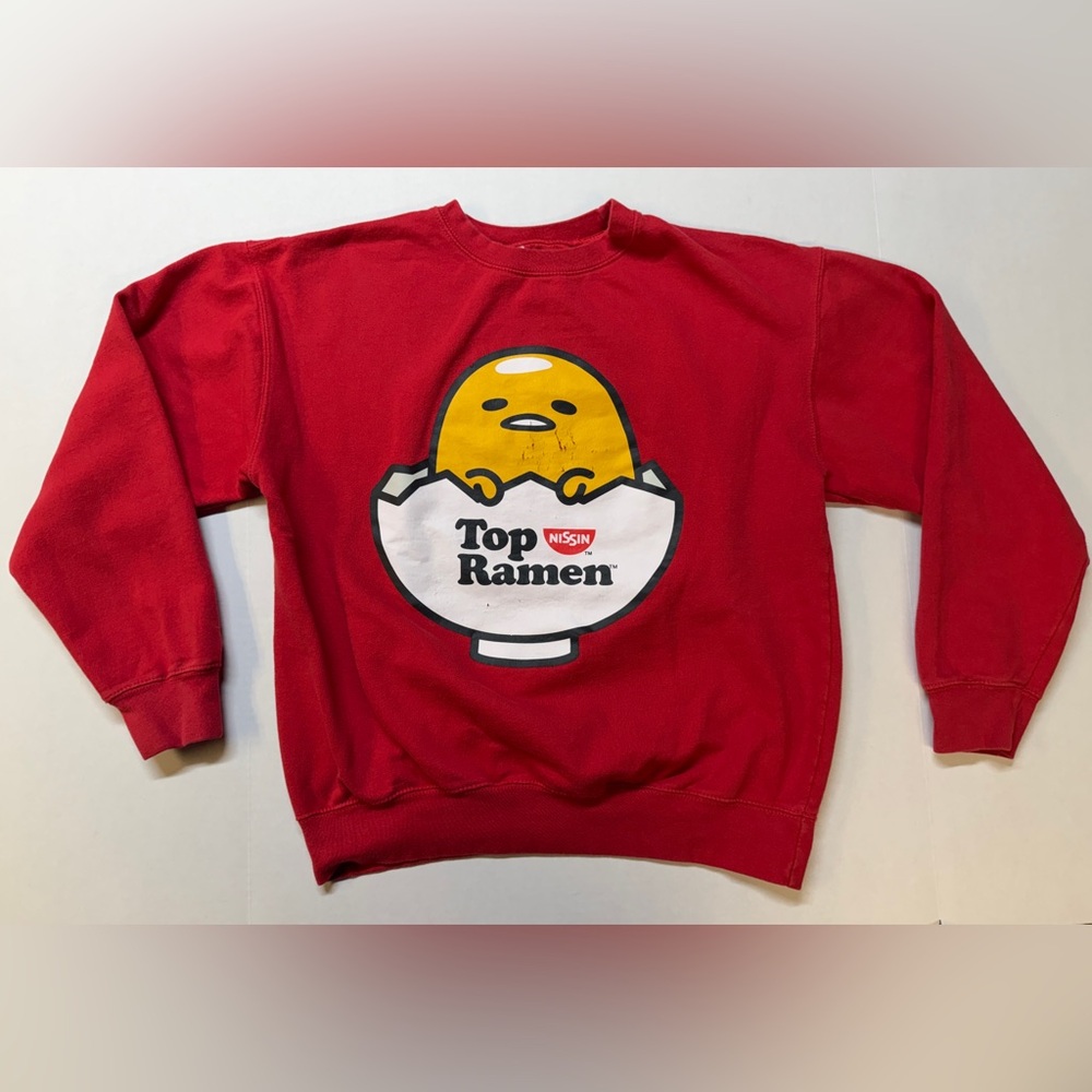 Nissin Top Ramen Noodles x Gudetama Men’s Small‎ Red Crewneck Sweatshirt